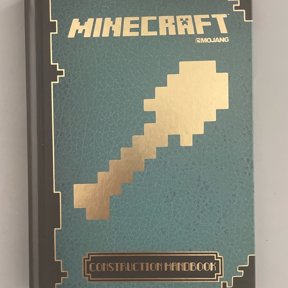 Minecraft Guide Book Set - Hardcover Handbooks Minecraft - Picture 8 of 9